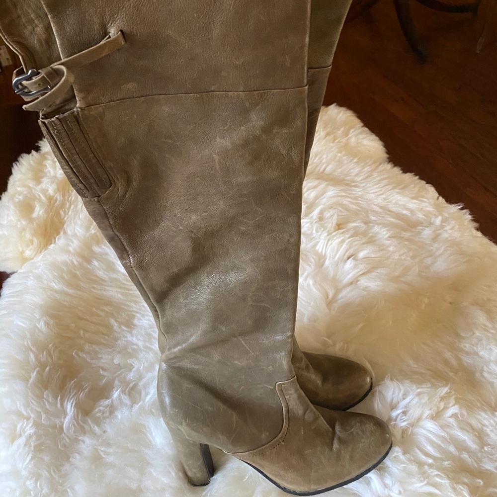 Sam Edelman leather knee high boots. Size 9. New.